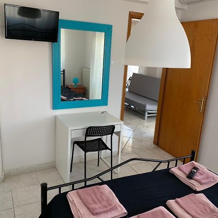 Apartment 30M From The Sea Thessaloniki Exterior photo